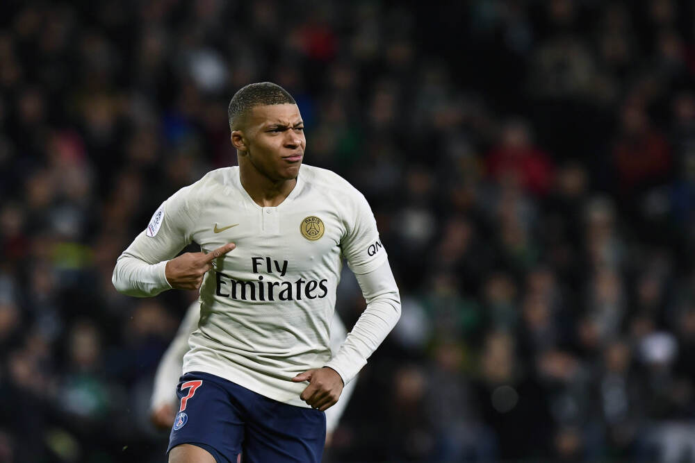 京东工业于港交所主板上市，募资28.27亿港元